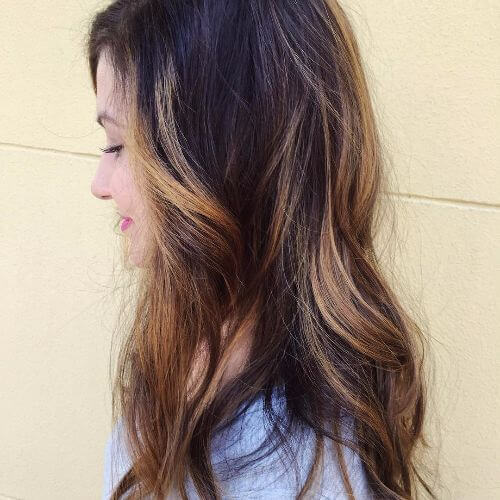 wavy brown hair with caramel highlights 