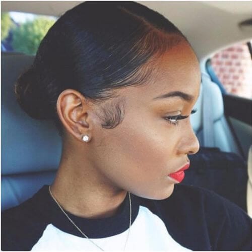 natural hairstyles with low bun