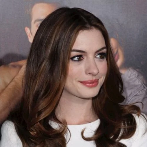 anne hathaway chestnut hair color