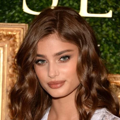 taylor hill chestnut hair color