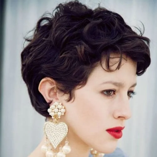 wavy pixie haircuts for thick hair