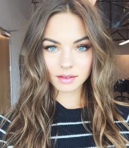 Natural Blonde Hair with Blonde Highlights