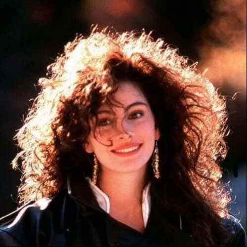 julia roberts curly hair with bangs