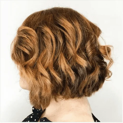 wavy honey caramel bob