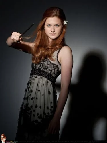 Ginny Weasley inspired Halloween hairstyle with wavy red hair - Harry Potter character look
