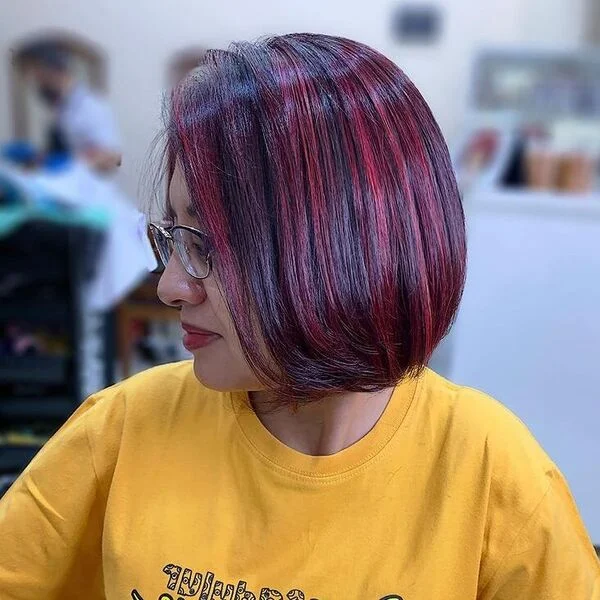 burgundy bob highlights - chunky burgundy hair highlights on short bob haircut