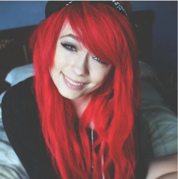 cute fiery emo hairstyle for girls