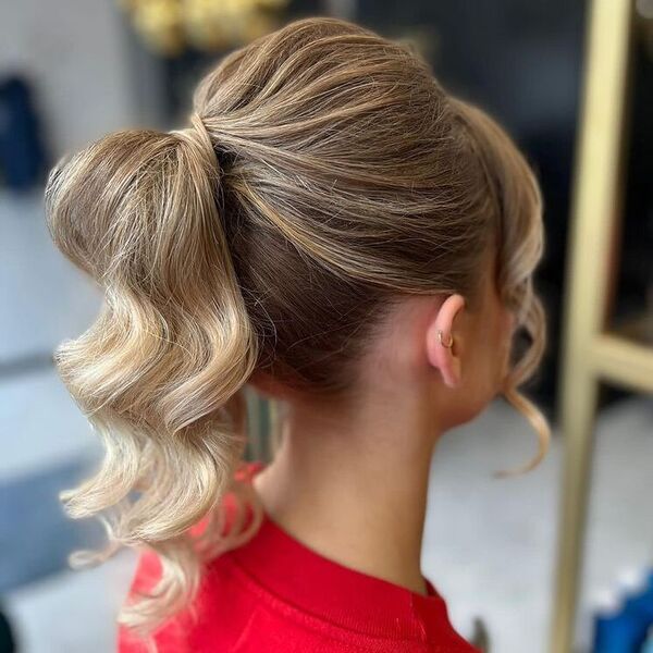 Graduation Hairstyles - A woman wearing red tshirt